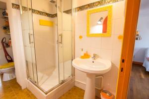 Appartements Volets Bleus et Briques Rouges : photos des chambres