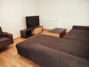 Grand appartement de 3 chambres moderne et spacieux, entièrement meublé