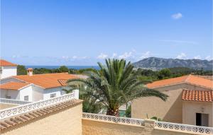 Cozy Apartment In Cautivador With Wifi