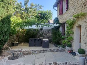 Maisons de vacances Grand Mas Provencal avec jacuzzi : Maison 5 Chambres