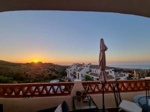 Elegant apartment with fantastic views At the top of Calahonda