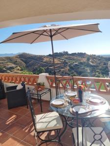 Elegant apartment with fantastic views At the top of Calahonda