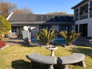 2 Op Terblanche Guesthouse - 4hvězdičkové hotely ve městě Boksburg