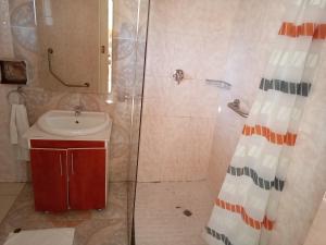 Kgatholoha guest house