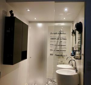 Beau 4 pièces avec grand jardin et tennis proche HEC et INRAE