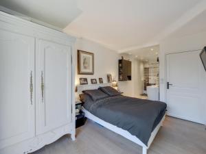 Beau 4 pièces avec grand jardin et tennis proche HEC et INRAE