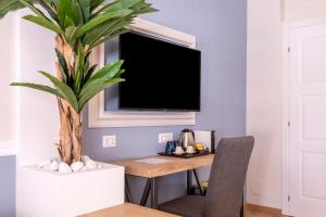 Trastevere Paper Suites