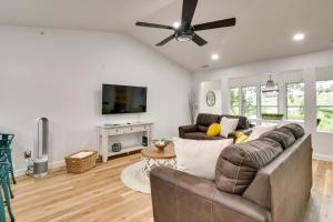 Modern Branson Condo on Thousand Hills Golf Course