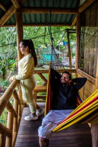 CASA DEL ÁRBOL, Romántico, Piscina, en Chinauta, el mejor clima