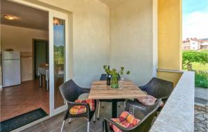 Stunning Apartment In Lovrecica