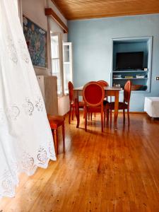 George Traditional House