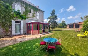 Maisons de vacances Beautiful Home In Feuquires-en-vimeu With Sauna, Wifi And 3 Bedrooms : photos des chambres