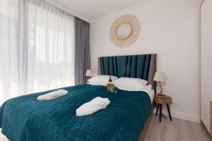 Royal CurortSPA  Apartment with Parking by Renters
