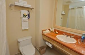 Quality Hotel Real Aeropuerto San Salvador