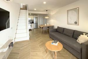 Apartment Playa Las Vistas 2 with breathtaking sea view, only 100 m to the sea, heated pool, aircondition for a fee, wifi