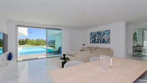 Villa BEA - Clever Details, Luxury, Golf views, Sleeps 10