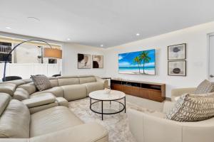 Luxury 5BR Family Condo in Beachfront Resort with Private Pool
