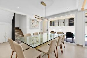 Luxury 5BR Family Condo in Beachfront Resort with Private Pool