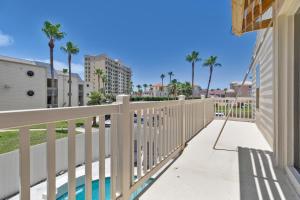 Luxury 5BR Family Condo in Beachfront Resort with Private Pool