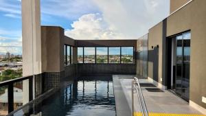 Estúdio com Quarto Privativo, TV e Cama Super King