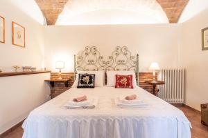 APPARTAMENTI LE GINESTRE 10