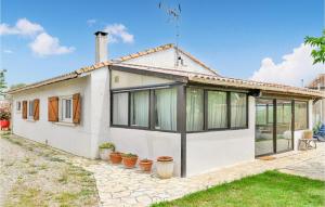 Maisons de vacances Nice Home In Mauguio With Wifi And 2 Bedrooms : photos des chambres