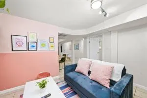 Walk to Train l Near attractions and ORD l Free Parking l Patio - Dunning