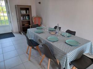 Maison de caractère Caprice Normand, jardin clos, 7min à pied des plages