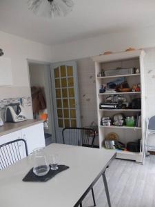 Maisons de vacances Maison avec jardins a 5 mn de la gare de La Rochelle : photos des chambres