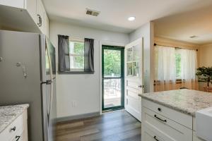 Pasadena Hideaway with Game Room and Fire Pit!