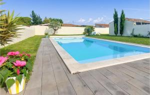 Maisons de vacances Stunning Home In Marennes With Outdoor Swimming Pool, Wifi And 3 Bedrooms : photos des chambres