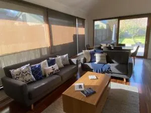 GALWAY COTTAGE - Queenscliff