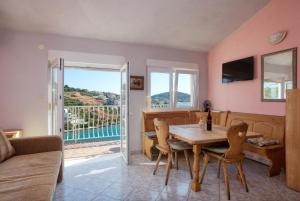 Apartments by the sea Cove Kalebova Luka, Rogoznica - 13804