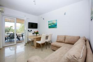 Two-Bedroom Apartment with Terrace room in Apartments by the sea Zaboric Sibenik - 469