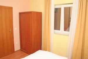 Apartments by the sea Rogoznica - 3098