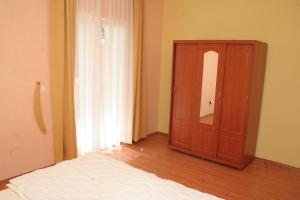 Apartments by the sea Rogoznica - 3098