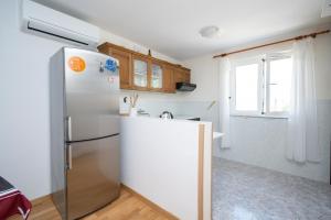 Apartments by the sea Vinjerac, Zadar - 21399