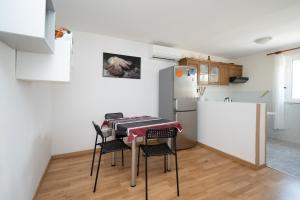 Apartments by the sea Vinjerac, Zadar - 21399