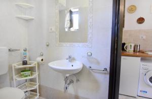 Apartments with parking space Zambratija, Umag - 21589