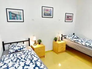 Railway Ljubljana ROOMS - Камник