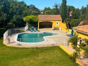 Villas Majestic villa in L'isle-Sur-La-Sorgue with private pool : photos des chambres