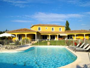 Villas Majestic villa in L'isle-Sur-La-Sorgue with private pool : photos des chambres