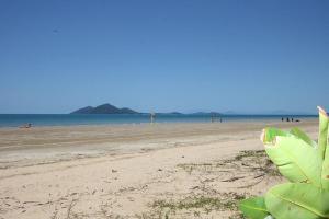 Tropika - Absolute Beachfront