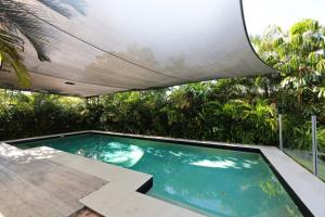 Tropika - Absolute Beachfront