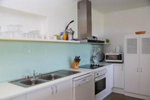 Tropika - Absolute Beachfront