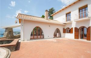 Amazing Home In Staletti With Wifi