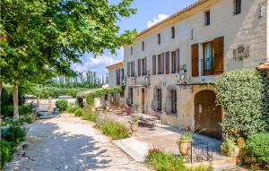 Maisons de vacances Stunning Home In Vallabregues With 6 Bedrooms, Jacuzzi And Swimming Pool : photos des chambres