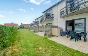 Amazing Apartment In Bredene - Oudenburg