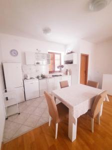 Apartment Klobuka 2