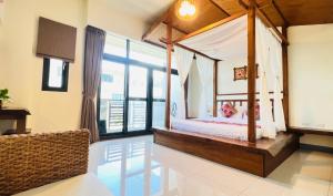 墾丁峇里散散步10至18人包棟五間房 烤肉Ktv麻將 加Line 前面需加小老鼠203hnuqk